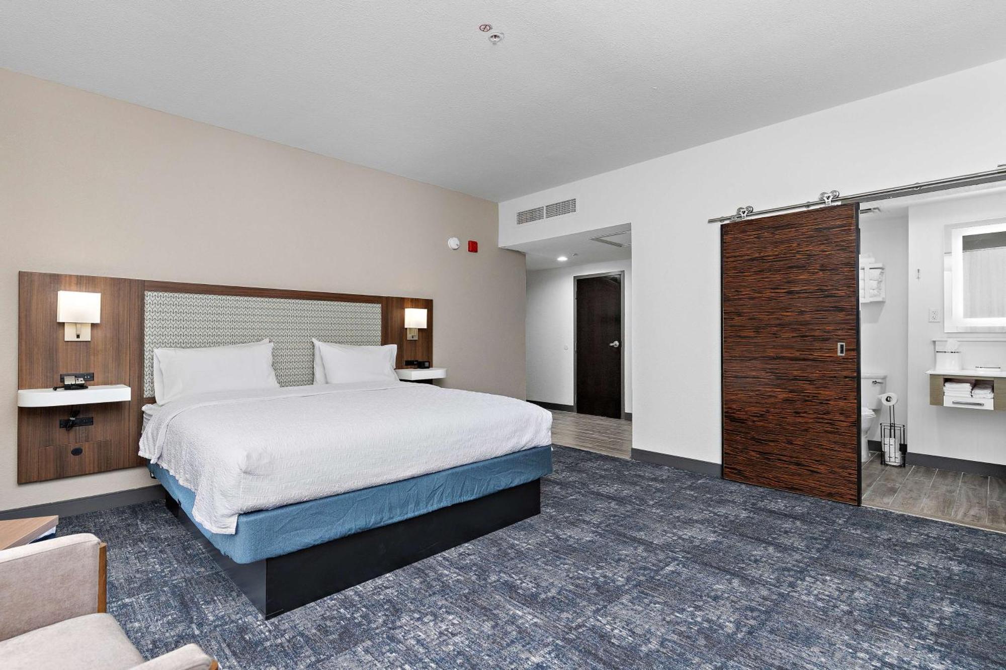 Hampton Inn Kansas City - Downtown Financial District Exteriör bild